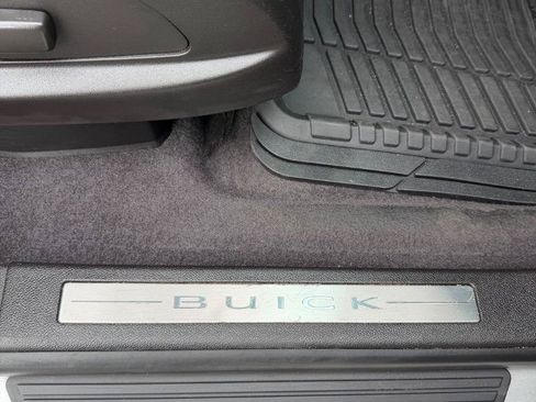 Used 2010 Buick Enclave CXL w/ Trailering Provision Package FWD image 22
