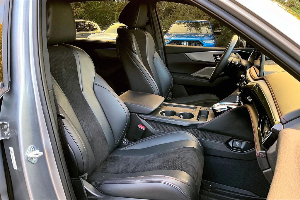 Used 2025 Acura MDX A-Spec AWD/4WD image 9