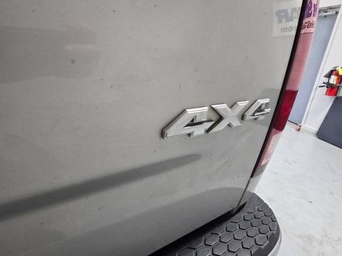Used 2017 RAM 2500 SLT AWD/4WD image 11