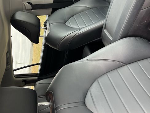 Used 2020 Toyota Highlander XLE image 35