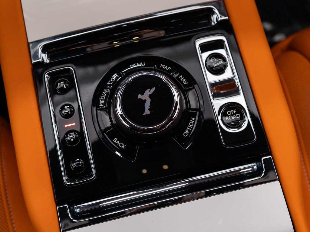 Certified 2023 Rolls-Royce Cullinan AWD/4WD image 41