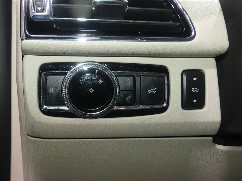 Used 2018 Lincoln Navigator Reserve w/ Technology Package AWD/4WD image 29