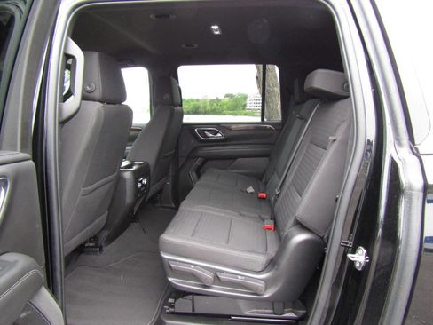 Used 2022 GMC Yukon XL SLE AWD/4WD image 11
