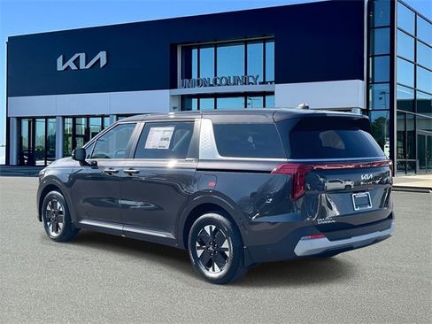 New 2026 Kia Carnival LXS image 10