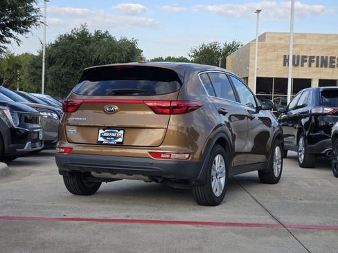 Used 2019 Kia Sportage LX image 8