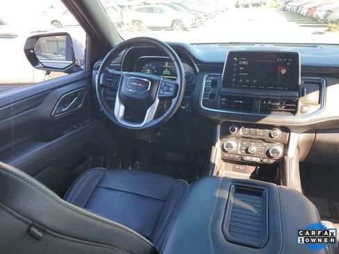 Used 2023 GMC Yukon SLT image 12