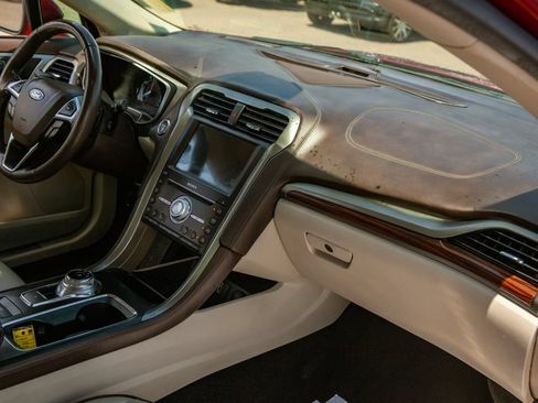 Used 2018 Ford Fusion Platinum FWD image 11