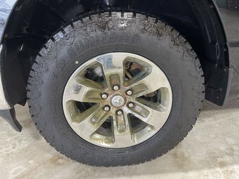 Used 2024 RAM 1500 Laramie AWD/4WD image 11