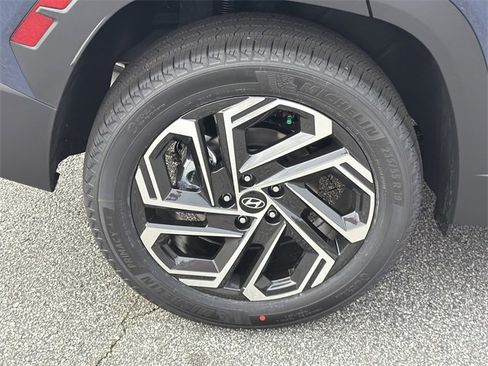 New 2026 Hyundai Tucson Limited image 17
