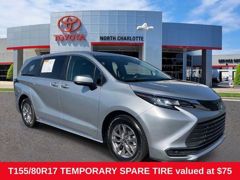 Used 2021 Toyota Sienna LE FWD image 1