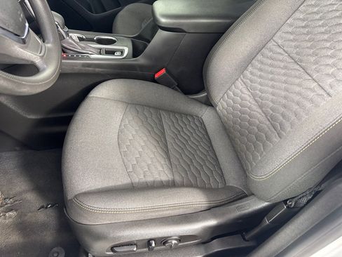 Used 2021 Chevrolet Equinox LT image 12