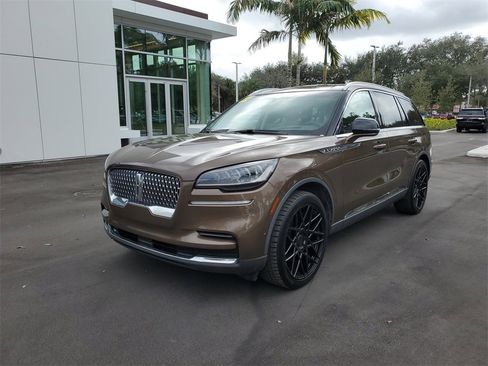 Certified 2022 Lincoln Aviator Reserve w/ Equipment Group 201A image 2