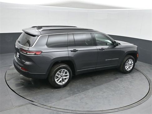 New 2025 Jeep Grand Cherokee L Laredo image 33