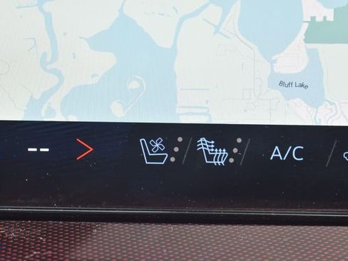 New 2026 Chevrolet Traverse RS w/ LPO, Floor Liner Package image 38