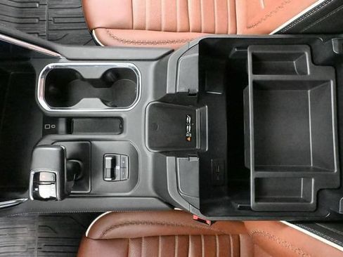 Used 2024 GMC Sierra 1500 Denali Ultimate AWD/4WD image 45