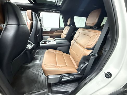 Used 2024 Lincoln Navigator Reserve w/ Equipment Group 201A image 25