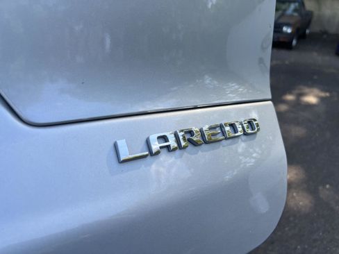 Used 2022 Jeep Grand Cherokee L Laredo w/ Luxury Tech Group I image 27