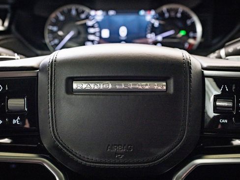 Used 2021 Land Rover Range Rover Velar R-Dynamic S image 31