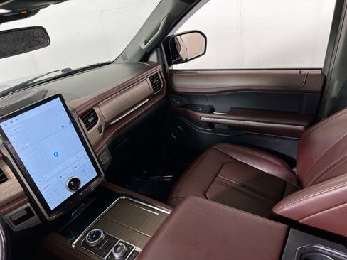 Used 2022 Ford Expedition Max Limited image 25