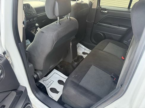 Used 2015 Jeep Patriot Sport image 9