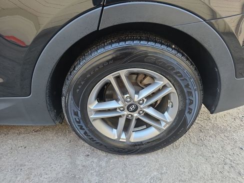 Used 2017 Hyundai Santa Fe Sport image 39