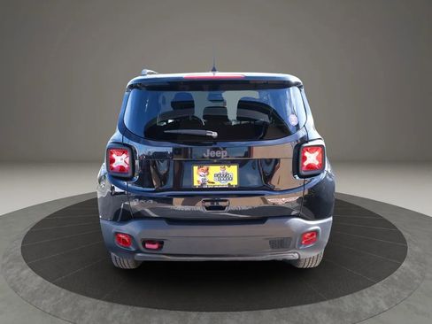 Used 2019 Jeep Renegade Trailhawk image 5