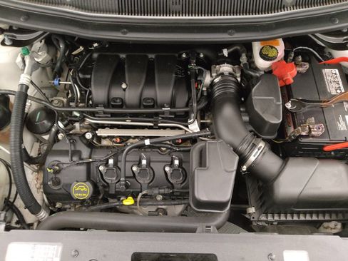 Used 2018 Ford Explorer XLT image 30