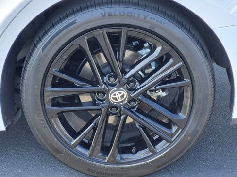Used 2025 Toyota Camry SE FWD image 13