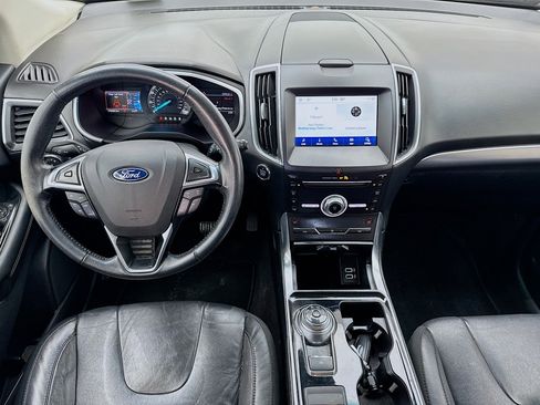 Used 2019 Ford Edge Titanium FWD image 14