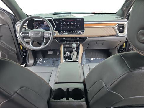 Used 2024 GMC Canyon Denali w/ LPO, Denali Black Edition AWD/4WD image 9