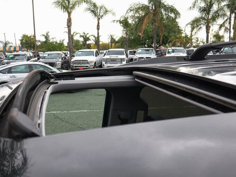 Used 2019 Chevrolet Suburban Premier image 33