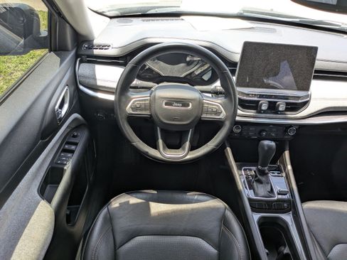 Used 2022 Jeep Compass Latitude AWD/4WD image 14