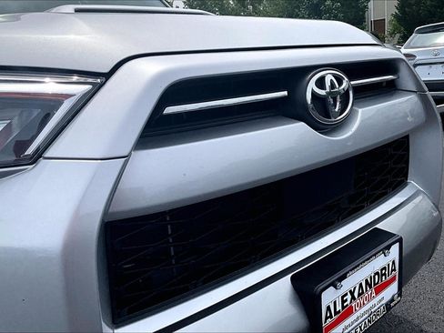 Used 2023 Toyota 4Runner TRD Off-Road Premium AWD/4WD image 28