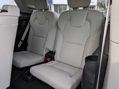 Certified 2024 Volvo XC90 T8 Plus AWD/4WD image 34