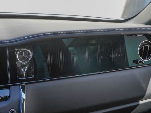 New 2026 Rolls-Royce Cullinan image 42