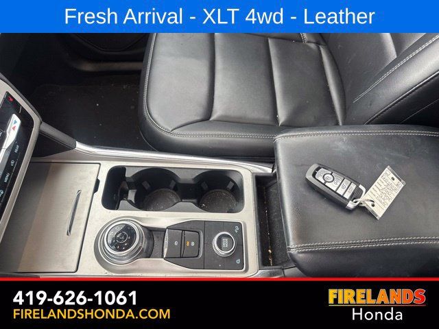 Used 2022 Ford Explorer XLT w/ Equipment Group 202A AWD/4WD image 29