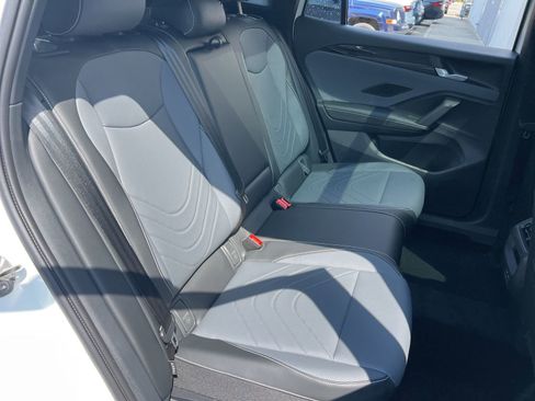New 2026 Volkswagen Tiguan SE R-Line FWD image 31