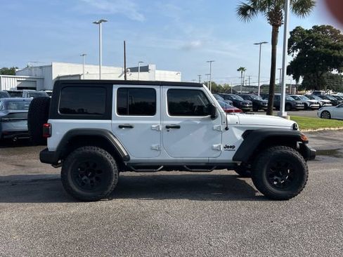 Used 2021 Jeep Wrangler Unlimited Sport AWD/4WD image 7