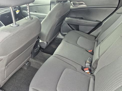 New 2026 Kia Sportage LX image 11