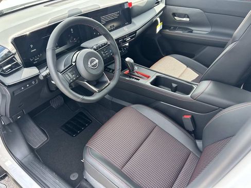 New 2026 Nissan Kicks SR w/ SR Premium Package FWD image 14