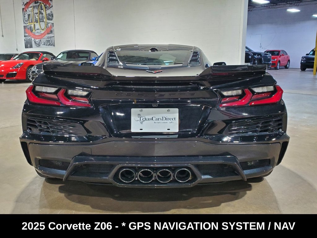 Used 2025 Chevrolet Corvette Z06 RWD image 11