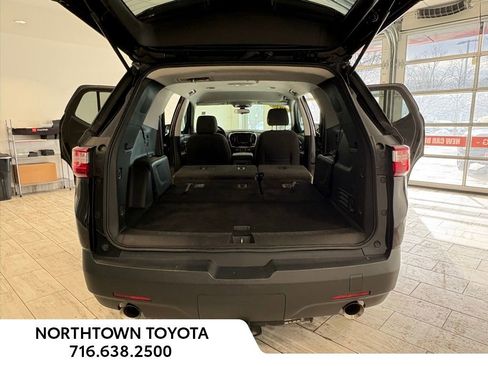 Used 2020 Chevrolet Traverse LS image 8