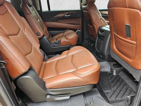 Used 2020 Cadillac Escalade ESV Premium Luxury AWD/4WD image 22