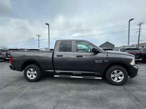 Used 2017 RAM 1500 Express image 4