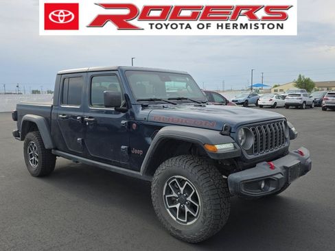 Used 2025 Jeep Gladiator Rubicon w/ Convenience Group AWD/4WD image 1