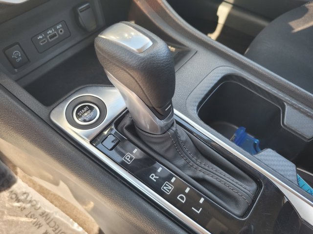 Certified 2025 Nissan Sentra SV FWD image 20