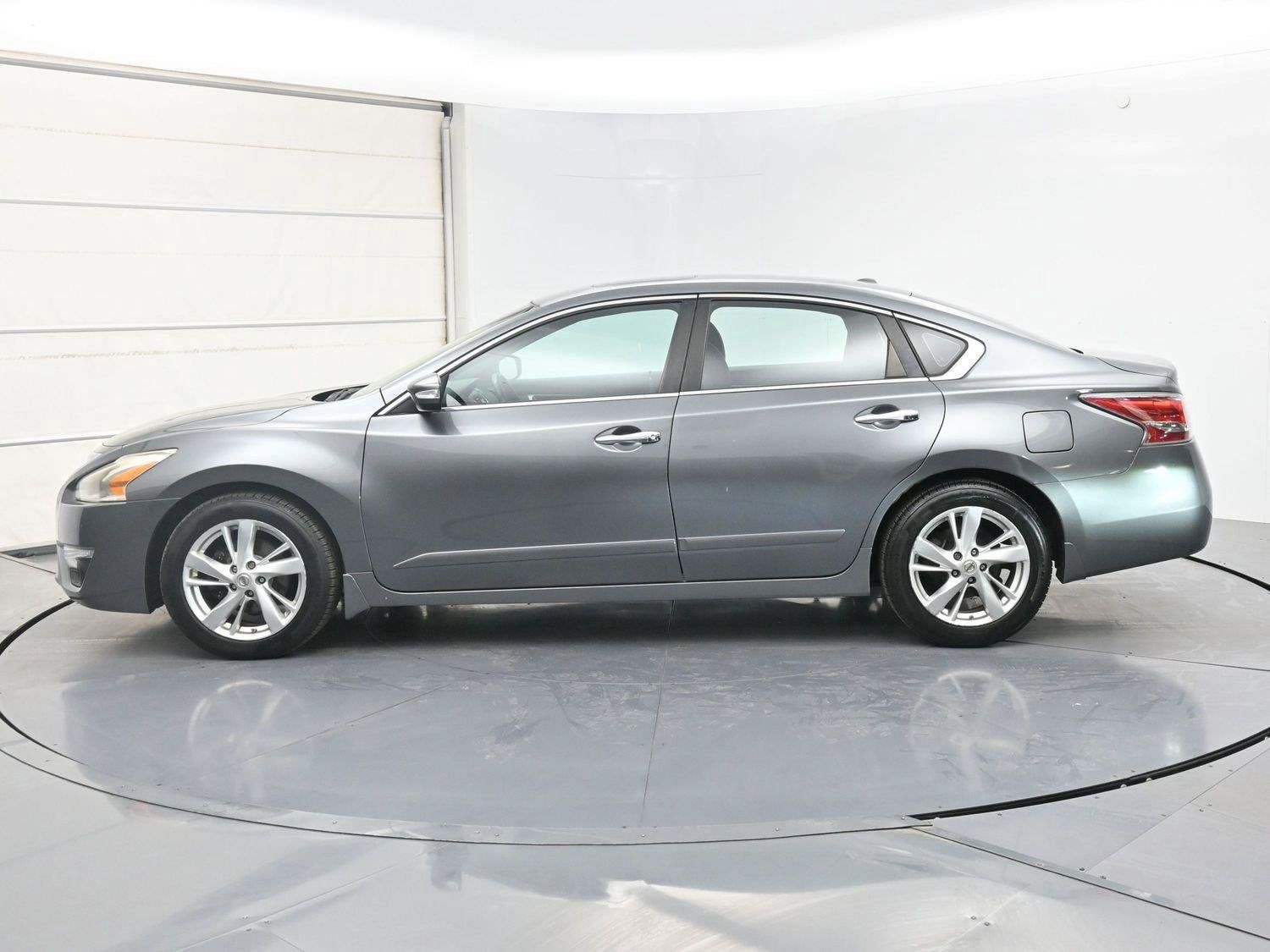 Used 2015 Nissan Altima 2.5 SL w/ Technology Package FWD image 21