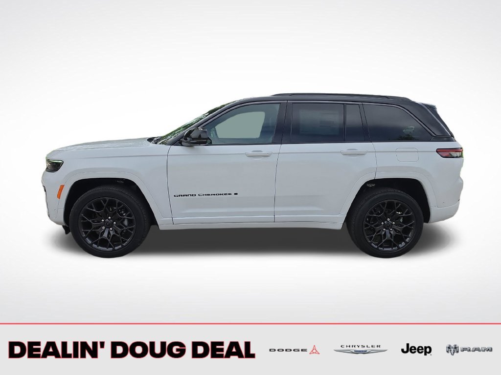 New 2027 Jeep Grand Cherokee Summit AWD/4WD image 2