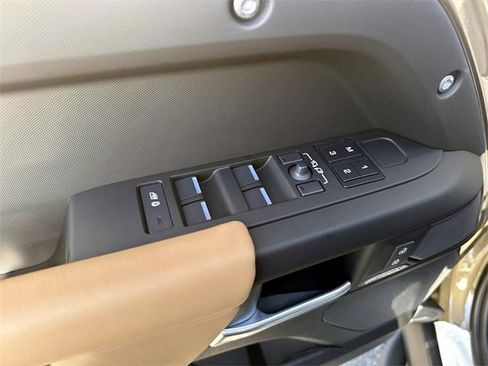 New 2026 Land Rover Defender 110 S image 16