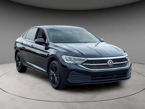 Used 2024 Volkswagen Jetta SE FWD image 14